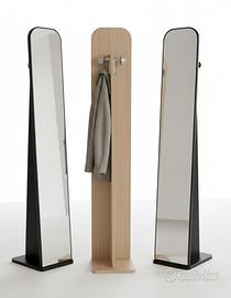 Specchiera da terra con 2 appendiabiti salvaspazio