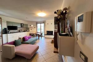 Appartamento di 75 m² con 3 locali e box auto a Ba