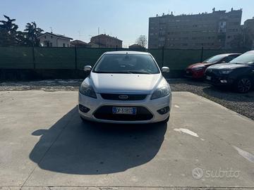 Ford Focus 2.0 (145CV) 5p. Bz.- GPL Tit. con ganci