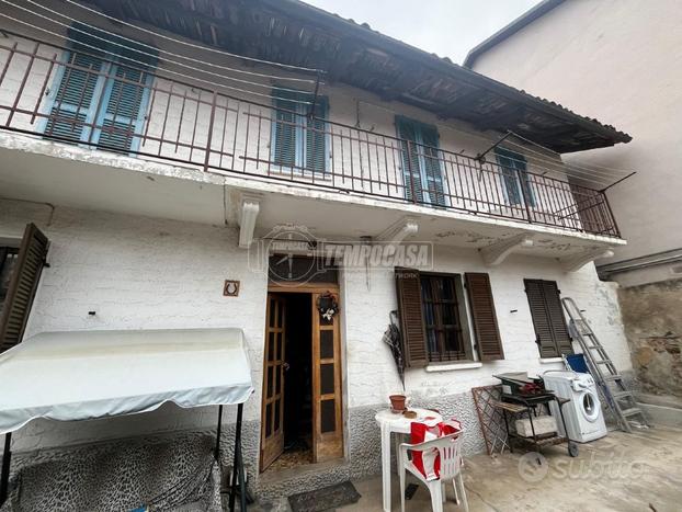 PORZIONE DI CASCINALE CON GIARDINO, CORTILE IN POS