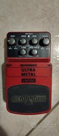 Behringer UM300 EFFETTO ULTRA METAL A PEDALE