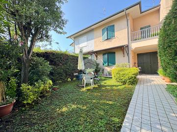 VILLA A SCHIERA CENTRALE A CURTATONE