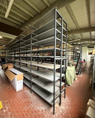 Scaffalatura mettalica componibile