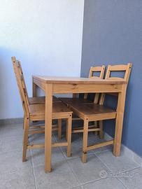 Tavolo e sedie Ikea