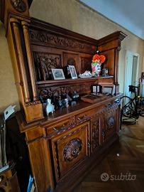 bella credenza in legno