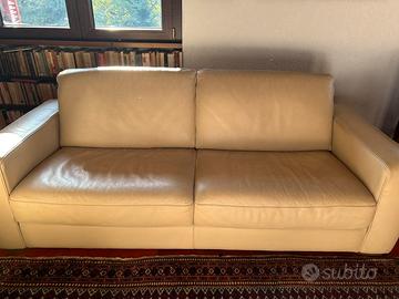 Divano in pelle crema 3 posti –