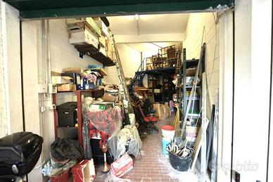 Box / Garage di 27 m² a Genova