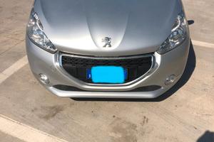 Peugeot 208 - 2013