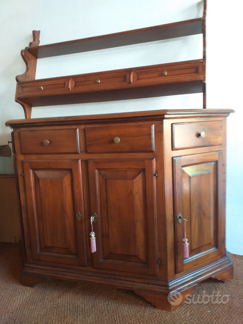 Antica credenza a muro con piattaia restaurata Arredamento e