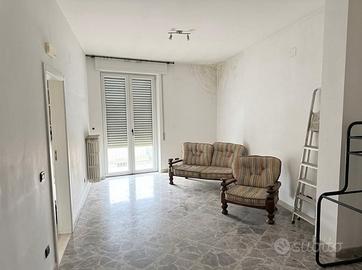 Bivani centralissimo da ristrutturare