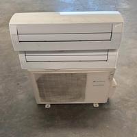 2 climatizzatori + unità esterna + staffe