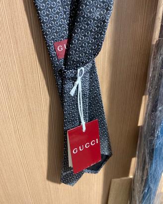 Cravatta Gucci