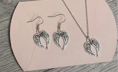 Set orecchini e collana