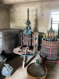 Torchio idraulico per vino