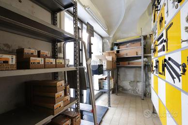 NEGOZIO A ALESSANDRIA