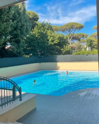 Appartamento a Tirrenia in residence con piscina