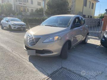 Lancia ypsilon 1.3multijet 95 cv euro6