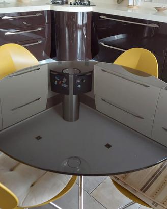 Tavolo rotondo Calligaris.