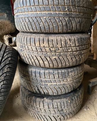 Pneumatici con cerchio