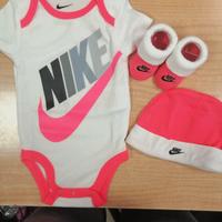 nike set  neonata 