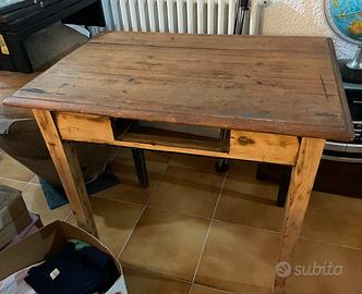 Tavolino arte povera