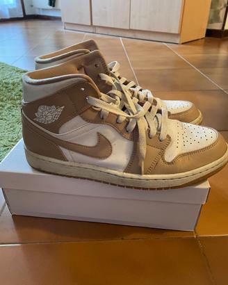 Air jordan mid alte beige