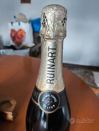 Champagne ruinart père&Fils e tornio espositivo