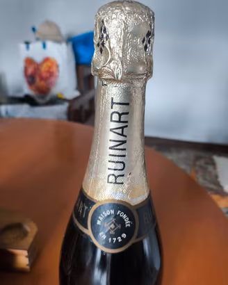Champagne ruinart père&Fils e tornio espositivo