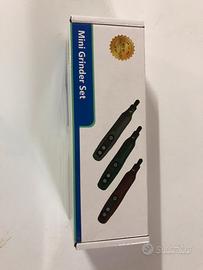 Piccola fresatrice a batteria