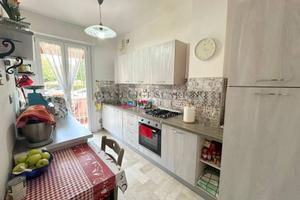 Appartamento di 115 m² con 5 locali e box auto dop