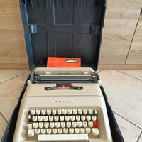 Macchina da scrivere Olivetti Lettera 35