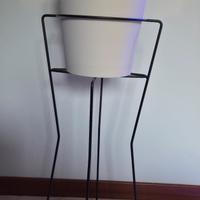 Fioriera con vaso per piante 