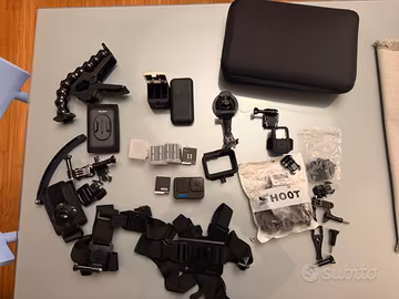 GoPro Hero 11 Black + tantissimi accessori