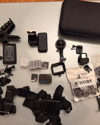 GoPro Hero 11 Black + tantissimi accessori