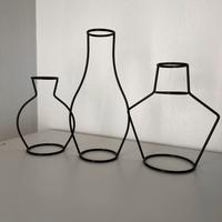 Vasi silhoutte  in metallo – Design 2D effetto 3D