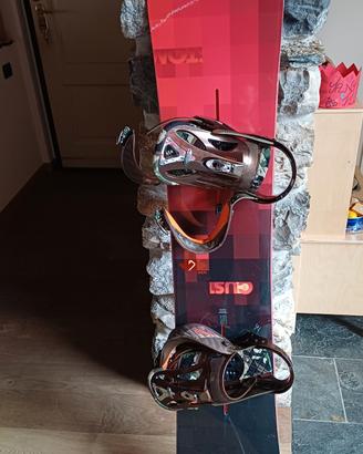 Tavola snowboard Burton Custom, attacchi e sacca