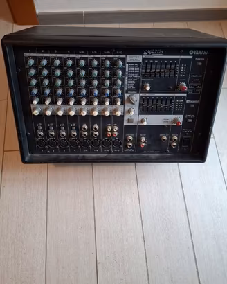 Mixer Yamaha amplificato