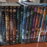 Collana completa STARGATE SG1  + 5 COF. ATLANTIS