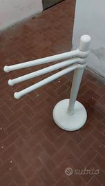 Porta asciugamani a piantana