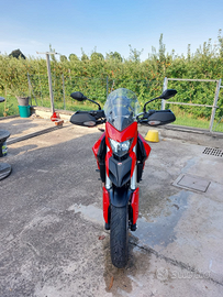 Hyperstrada 821