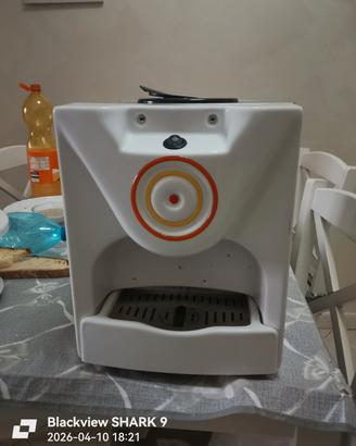 macchinetta del caffè petrolcini a capsule