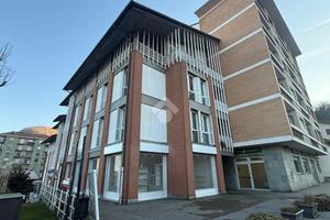 4 LOCALI A LANZO TORINESE