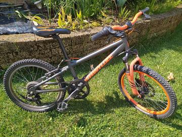 Bicicletta Mountain bike Btwin 20"