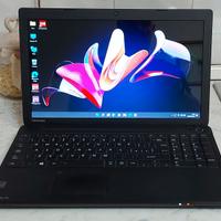 Notebook Toshiba intel i3, 1TB, 8GB, Windows 11.