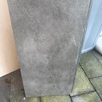 Piastrelle grigio antracite