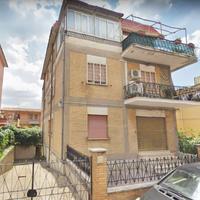 DUE LEONI | Quadrilocale con giardino | Metro C