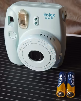 Fotocamera istantanea Fujifilm Instax mini 8