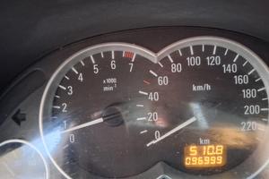 opel corsa 1,2 benzina pochi km