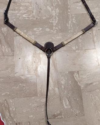 PETTORALE WESTERN CON RIFINITURE RAWHIDE