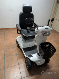 Scooter elettrico per anziani/disabili